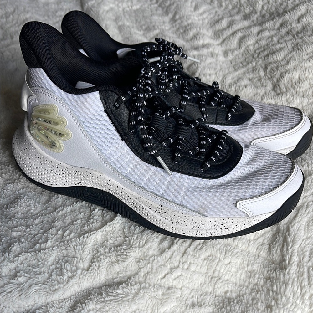 UA Curry 3Z7 Basketball Shoes